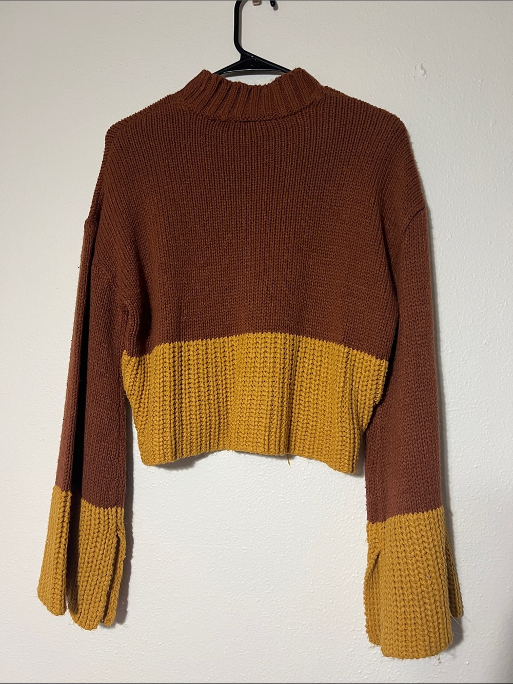 Derek Heart Sweater - Picture 2 of 10